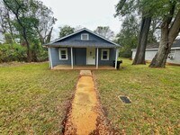 Building Photo - 3 Bedroom remodeled home in Sylacauga