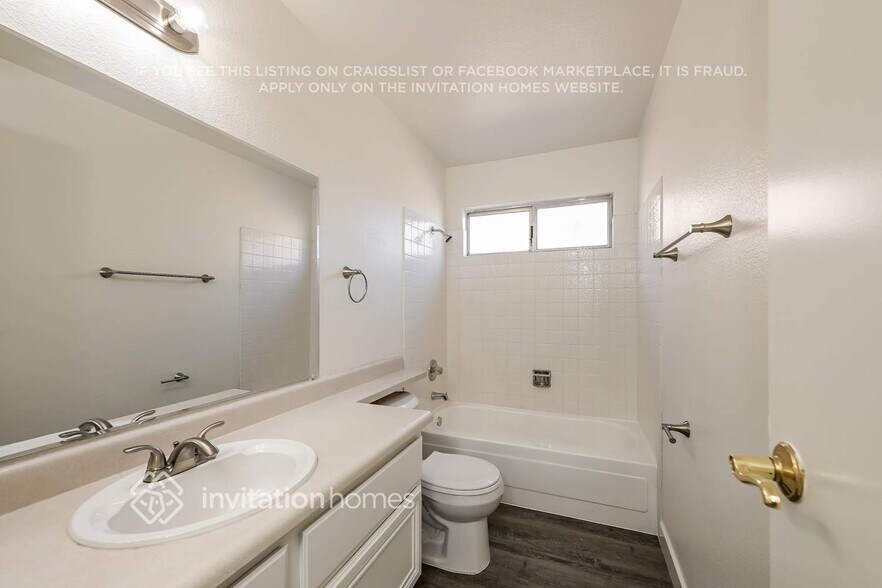 Building Photo - 888 Scarlet Ave