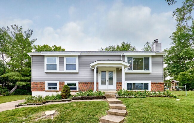Building Photo - 241 Valleyoak Ct