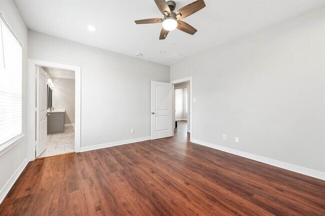 Building Photo - 4014 Mitote Dr