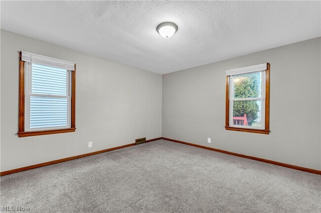 Building Photo - 4706 Dawnshire Ave