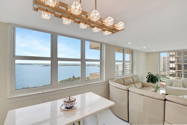 Building Photo - 5440 N Ocean Dr