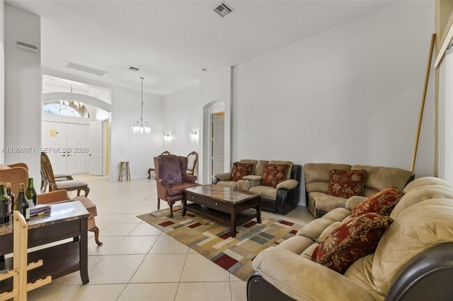 Building Photo - 7363 Via Luria