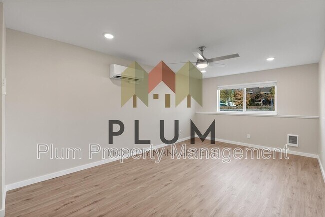 Building Photo - 705 Cleveland St