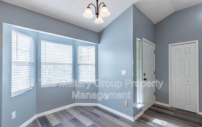 Building Photo - 3390 Millcrest Pl