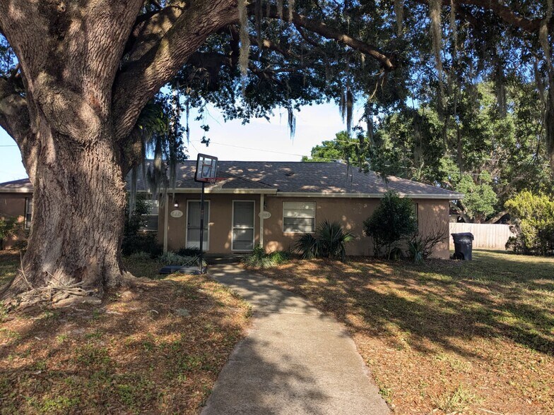Building Photo - 5663 Struthers Ct