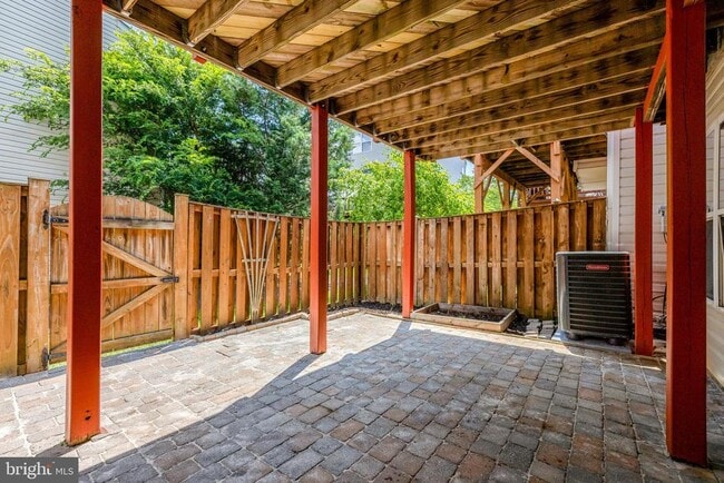 Building Photo - 2505 James Madison Cir