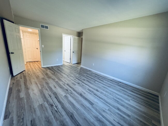 Building Photo - Fully Renovated 2BD/2BA in Top-Rated Northville Schools | Water, HOA & Fitness Included! OWNER SP...