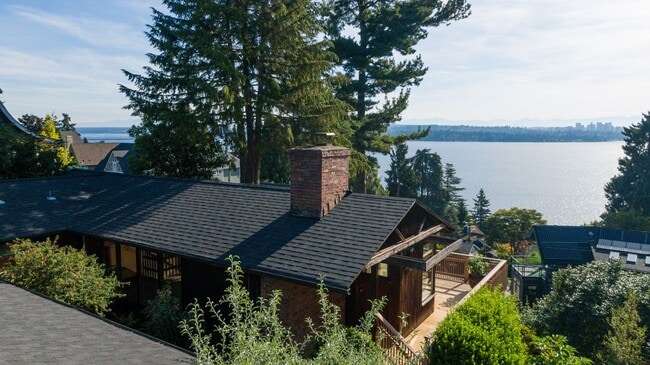Building Photo - 4Bd/2.75Ba Seattle House