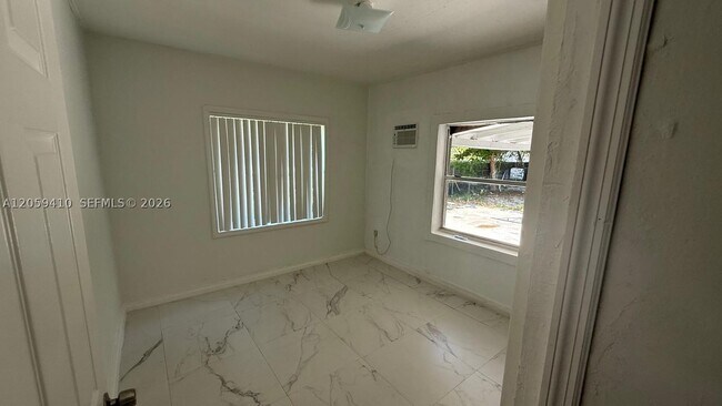 Building Photo - 836 NW 29th St