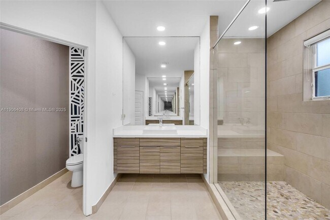 Building Photo - 15540 NW 88th Ave