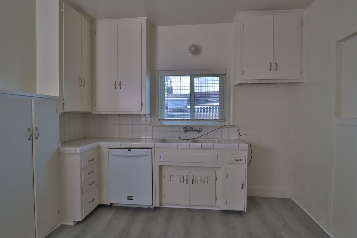 Building Photo - 341 W 124th St