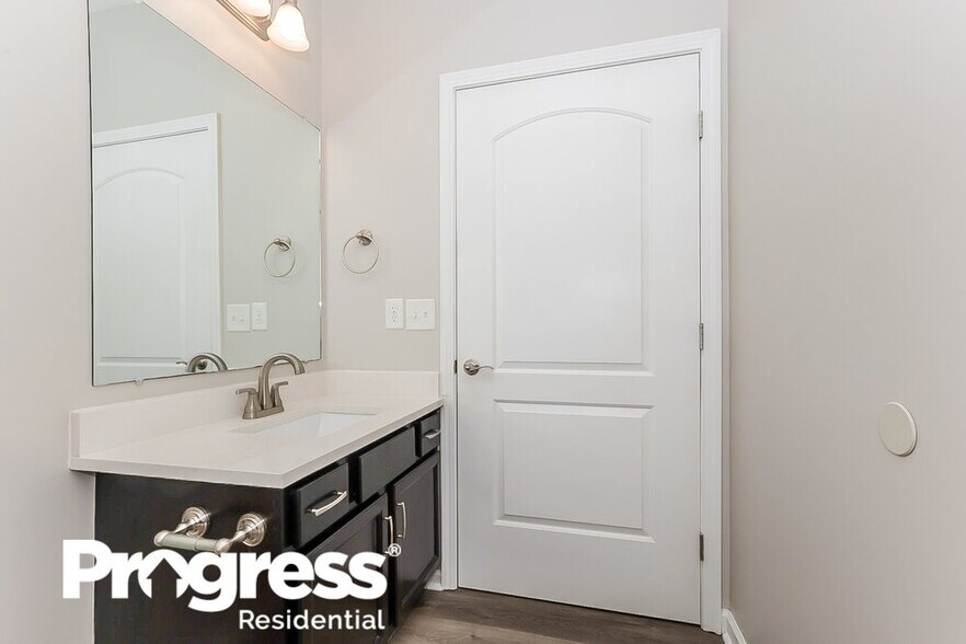 Building Photo - 6308 Eli Dr