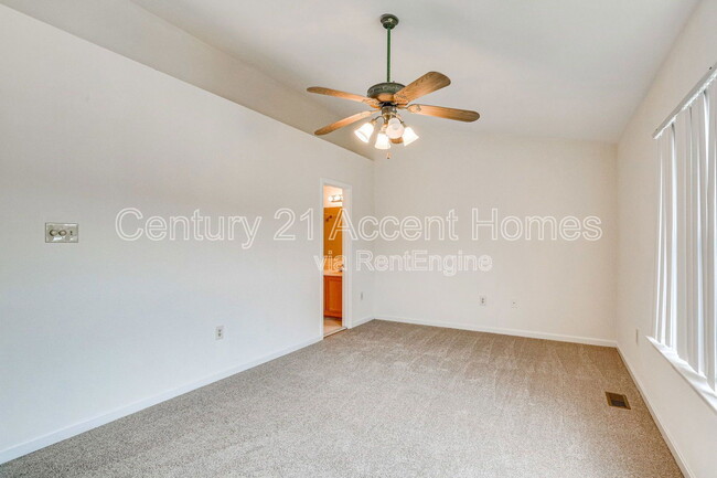 Building Photo - 6008 Keble Dr