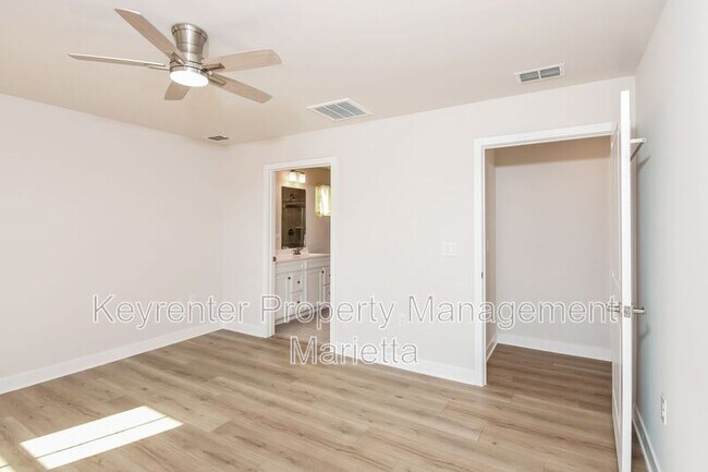 Building Photo - 185 Oakleigh Dr