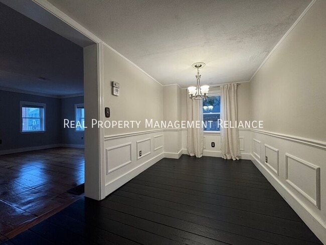 Building Photo - 22 Kent St