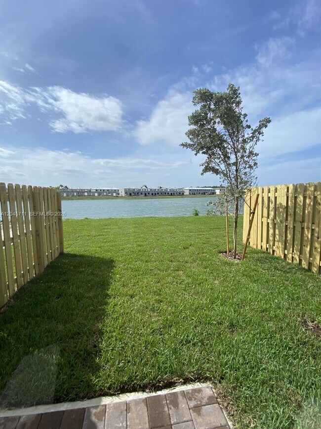 Building Photo - 10100 SW 228th Ln