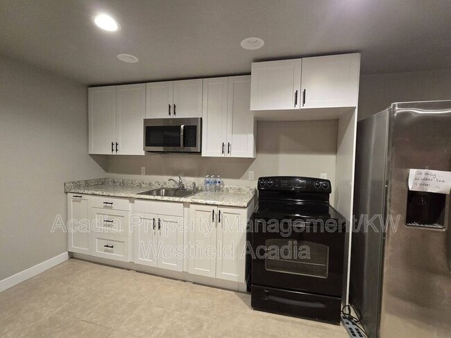 Building Photo - 15179 S Cantle Dr