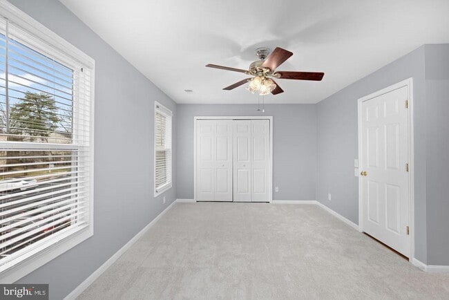 Building Photo - 43861 Laburnum Square