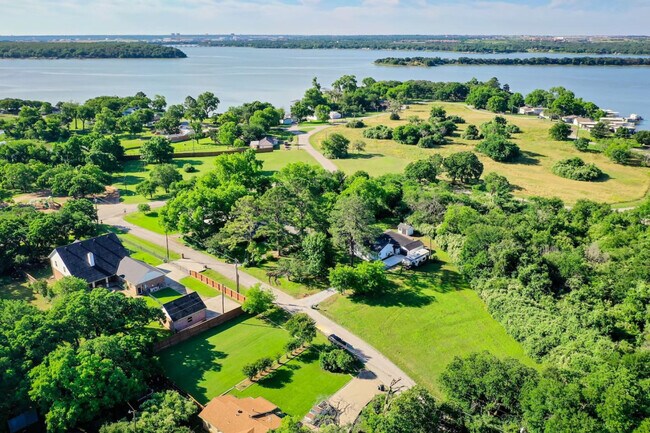 Building Photo - 4109 Brooks Baker Ave