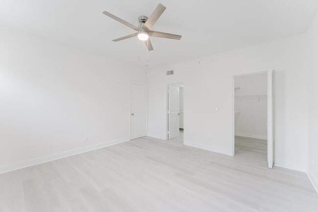 Building Photo - 20889 St Andrews Blvd