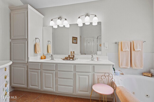 Building Photo - 14100 Ghost Flower St