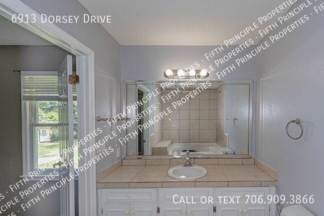 Building Photo - 6913 Dorsey Dr