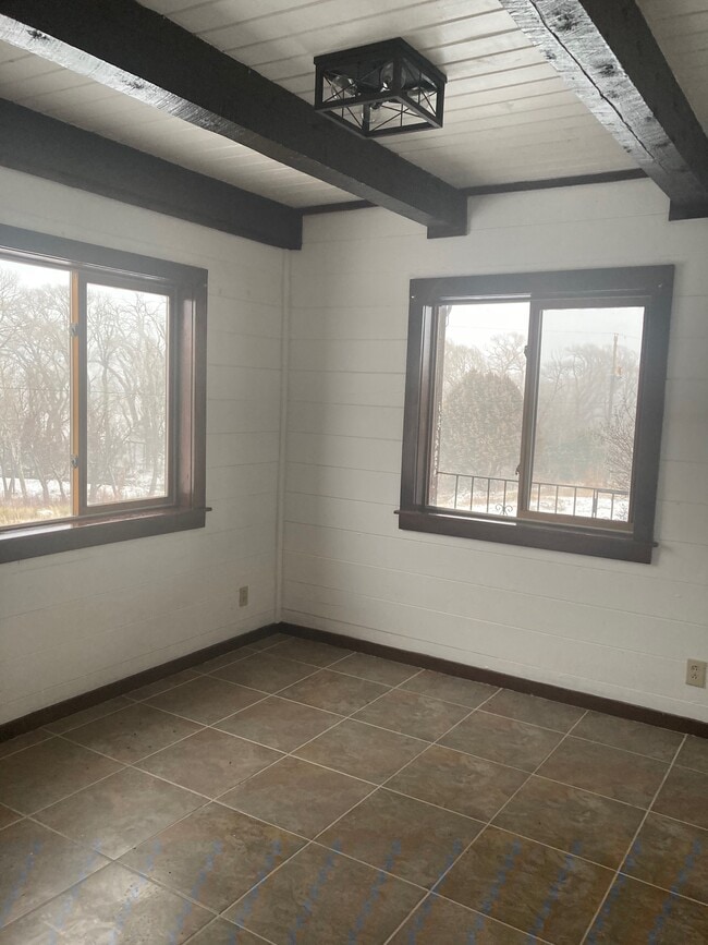 Building Photo - 72 El Llano Rd