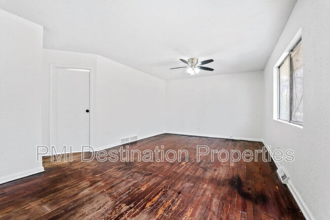 Building Photo - 3542 N 60 St