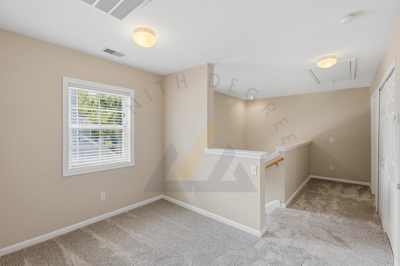 Building Photo - 65 Westbury Way
