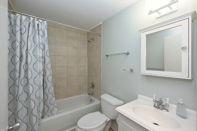 Building Photo - Renovated East Nashville Home | 3BR + Washer/Dryer + Off-Street Parking