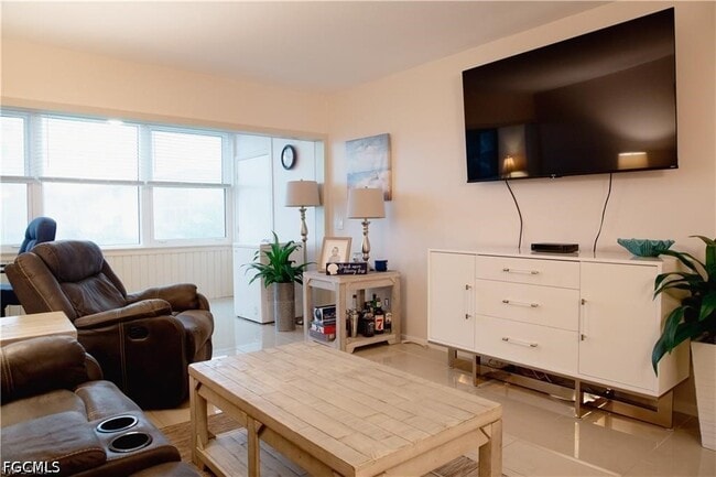 Building Photo - 1724 Pine Valley Dr