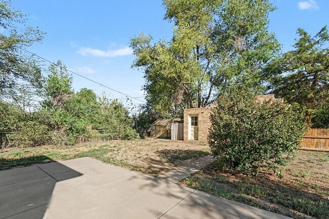 Building Photo - 7345 Montview Blvd