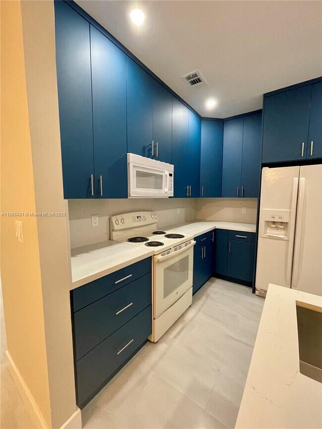 Building Photo - 14268 SW 126th Pl