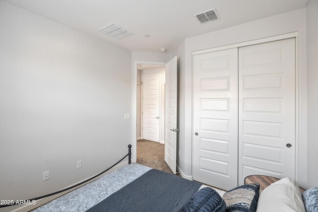 Building Photo - 4100 S Pinelake Way