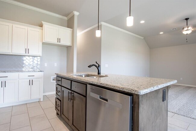 Building Photo - 495 Cherrybark Dr