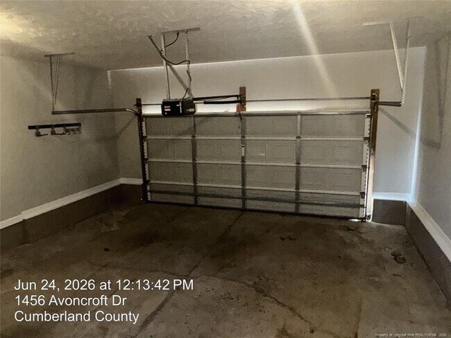 Building Photo - 1456 Avoncroft Dr