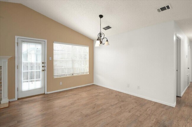 Building Photo - 220 Sailmaster St