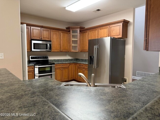 Building Photo - 4919 Rosebrook Cir E