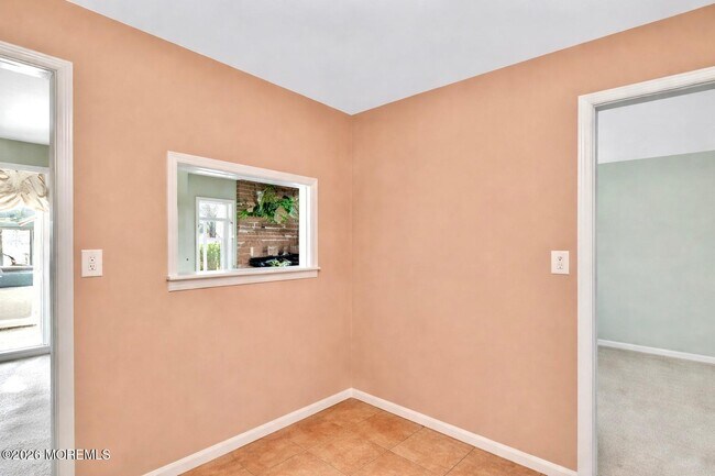 Building Photo - 35 Breakwater Square