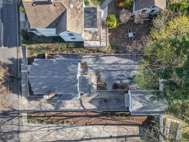 Building Photo - 22 Mackey Ave