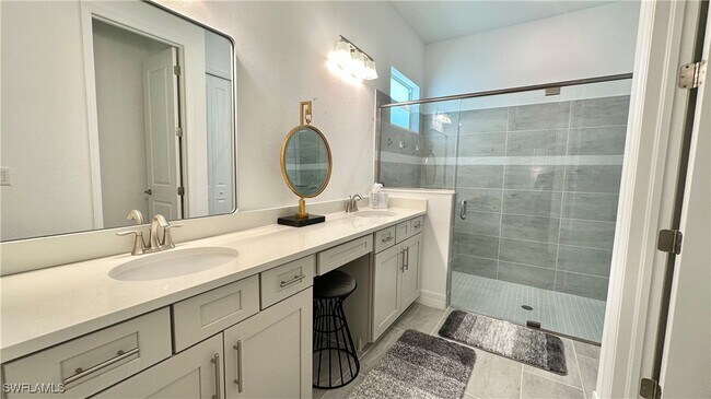 Building Photo - 14105 Blue Bay Cir