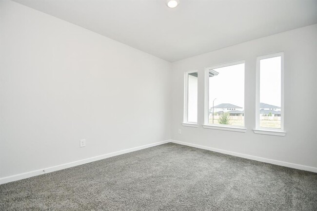Building Photo - 21835 Erskine Peaks Pl