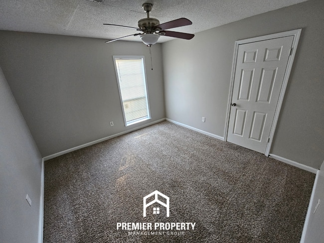 Building Photo - 3006 New London