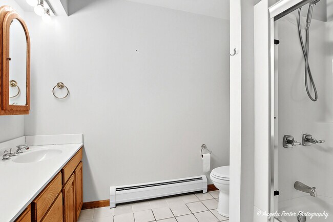 Building Photo - 22806 W Loon Lake Blvd