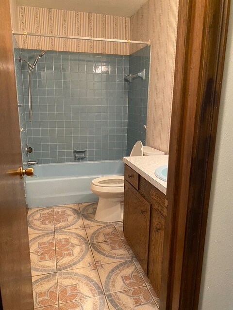 Building Photo - 605 Linda Ann Ave