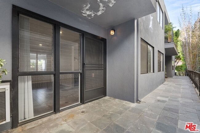 Building Photo - 612 Huntley Dr