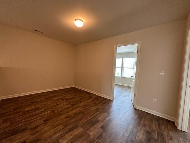 Building Photo - 9425 Hanberry Blvd