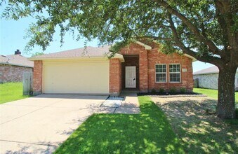 Building Photo - 321 Briar Oaks Dr