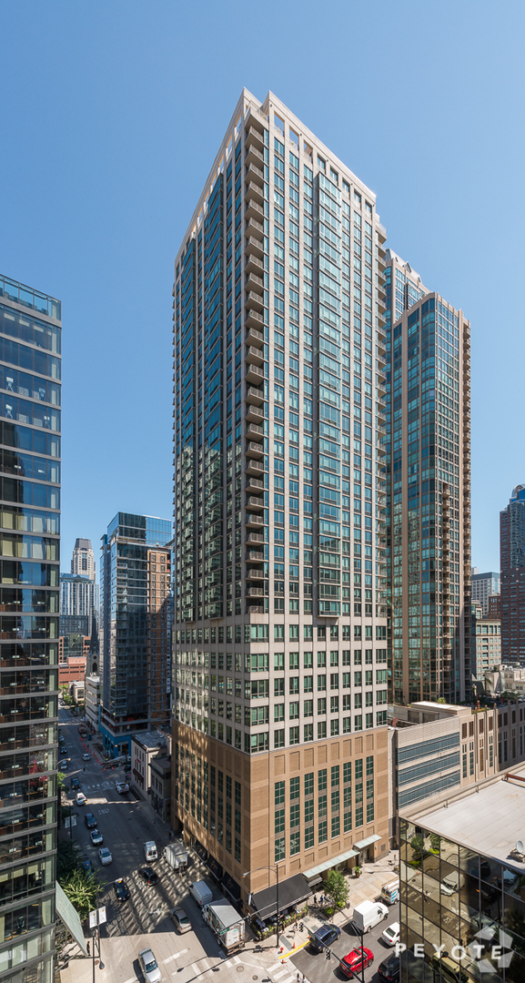 Building Photo - 2 E Erie St